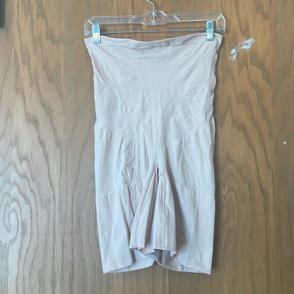 Spanx High-Waisted Mid-Thigh Short Sz. 2X